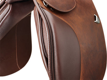 Caprilli Close Contact Saddle with Forward Flap