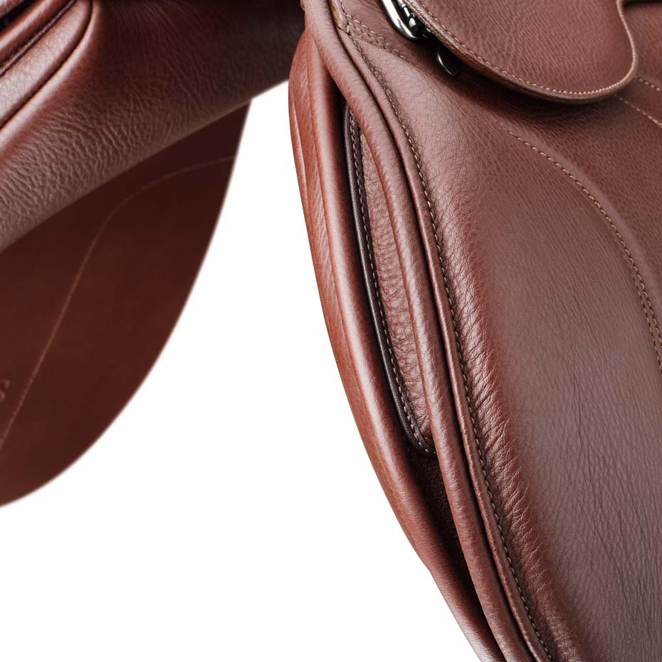 Caprilli Close Contact+ Forward Flap Saddle