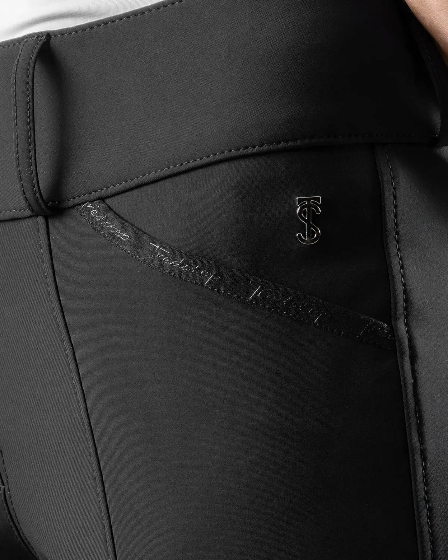 Trace Knee-Patch Breech