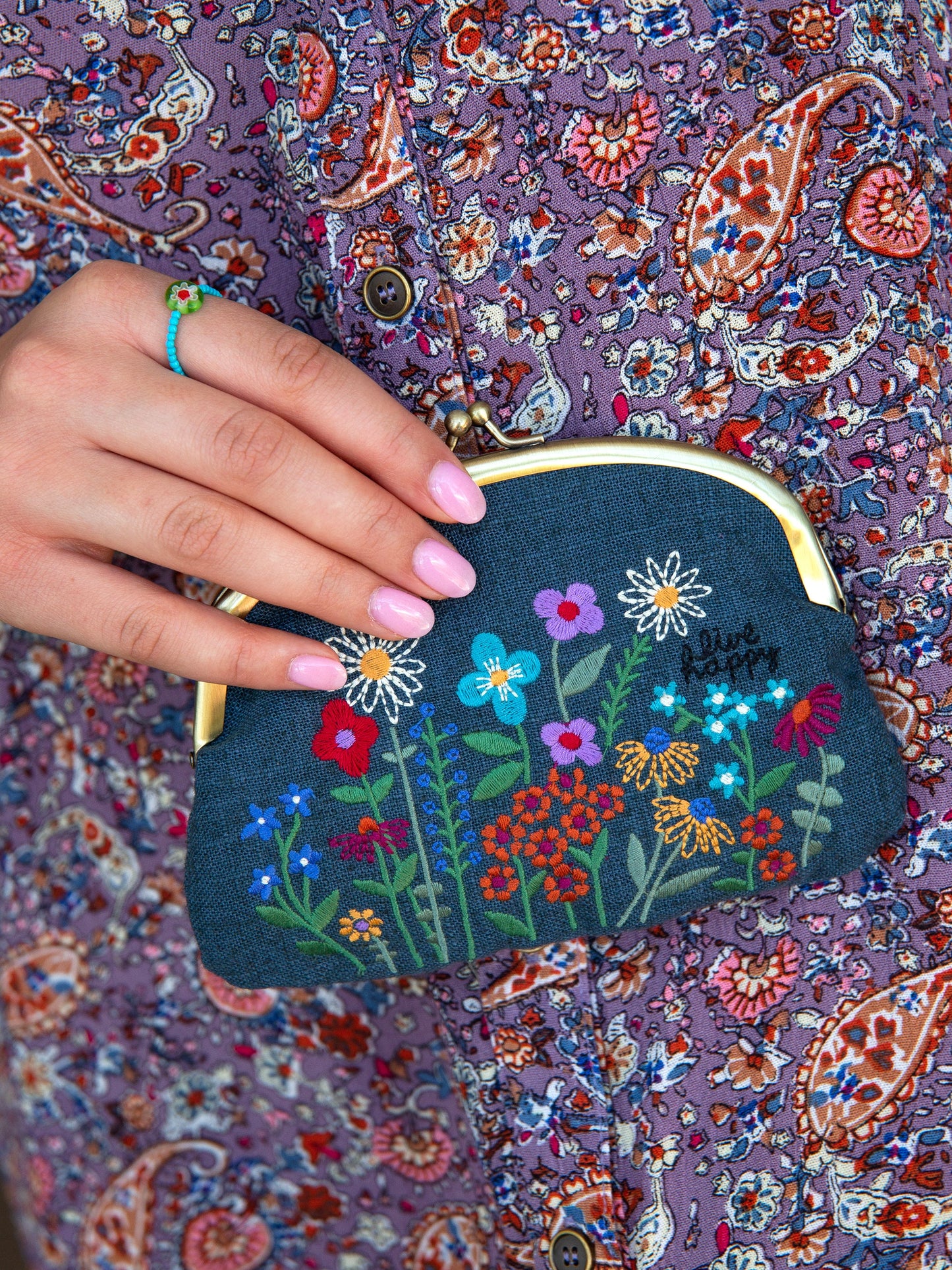 Embroidered Kisslock Coin Purse - Washed Navy